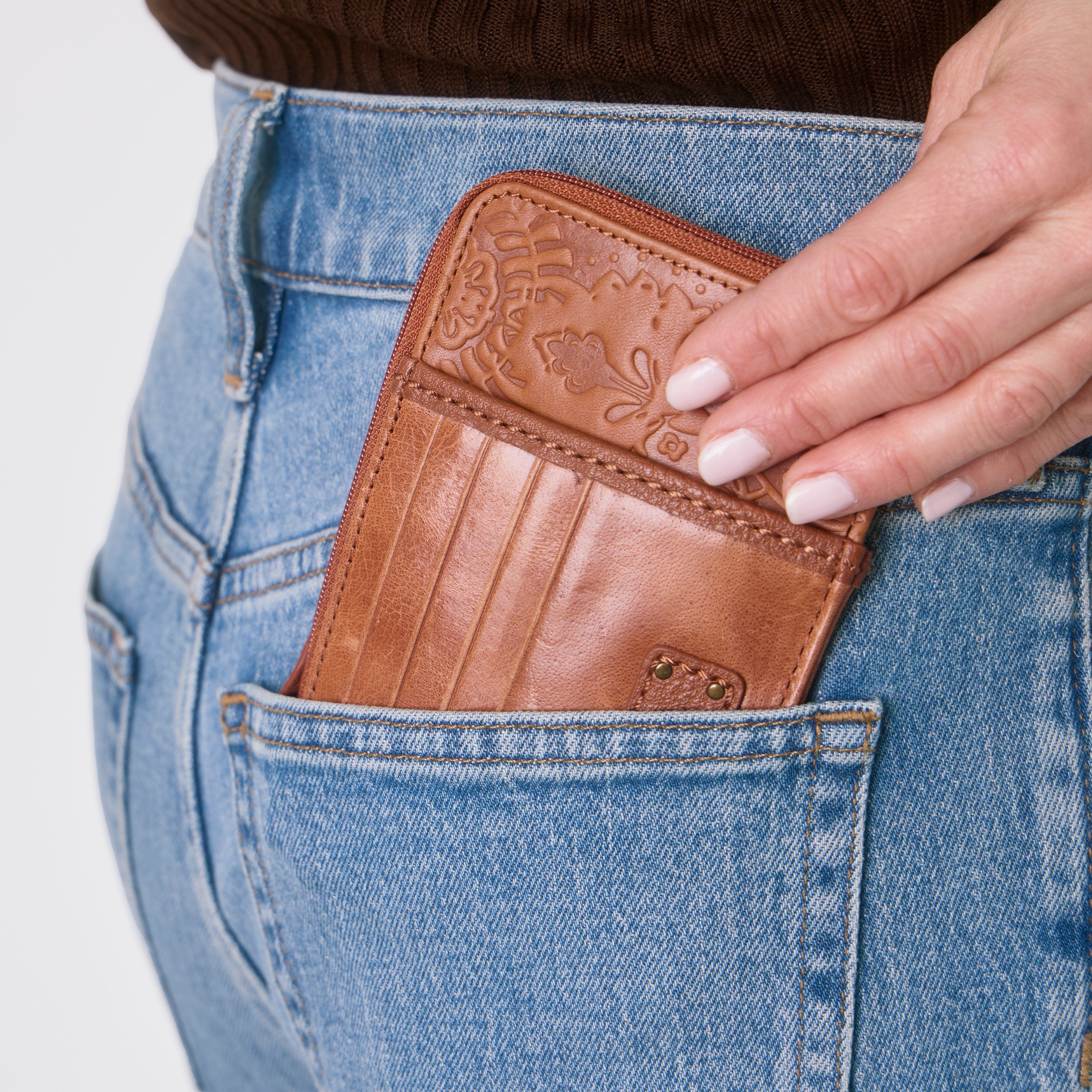 The Sak Iris Card Wallet - Leather - Tobacco Floral Embossed