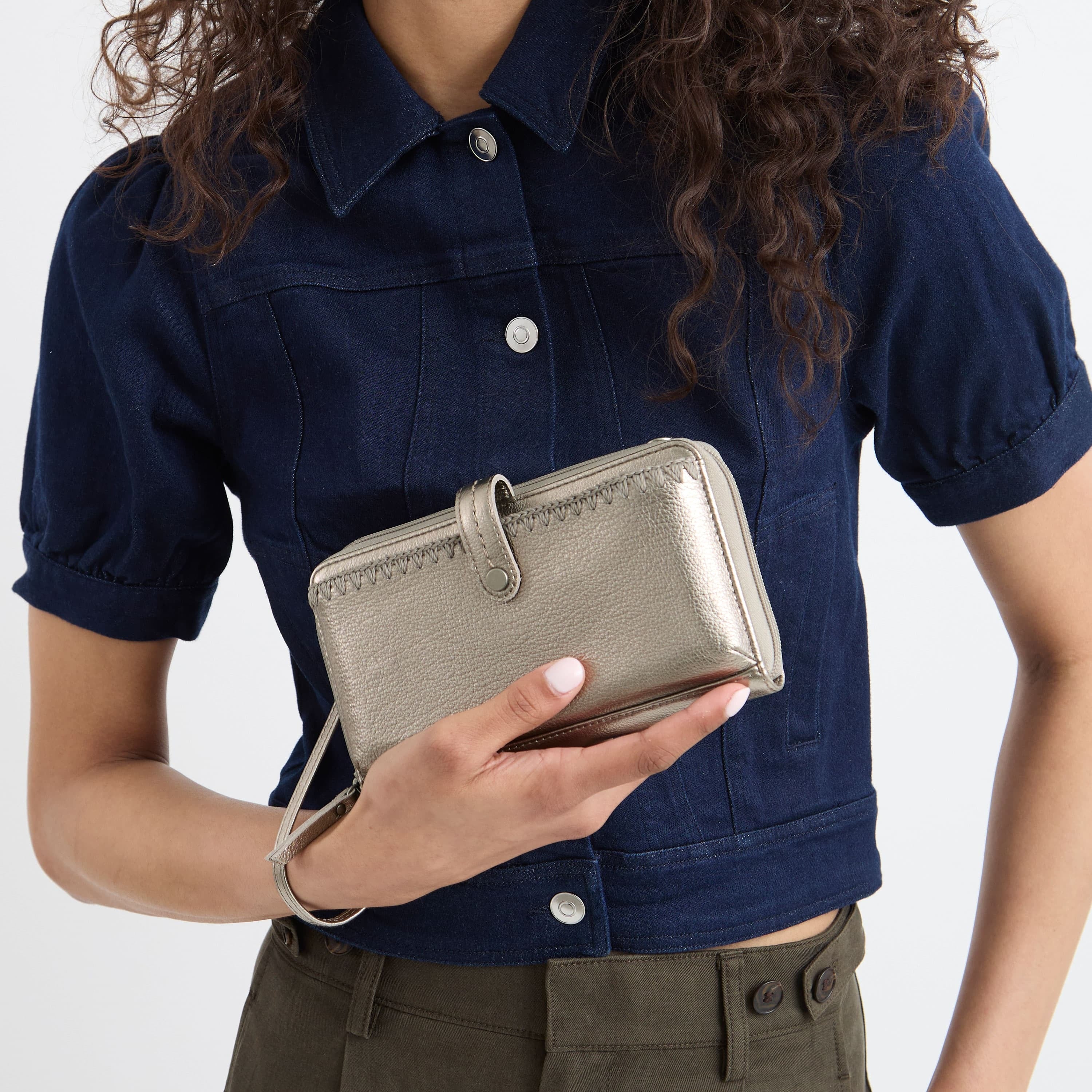 Iris Smartphone Wallet in Pyrite Leather – The Sak
