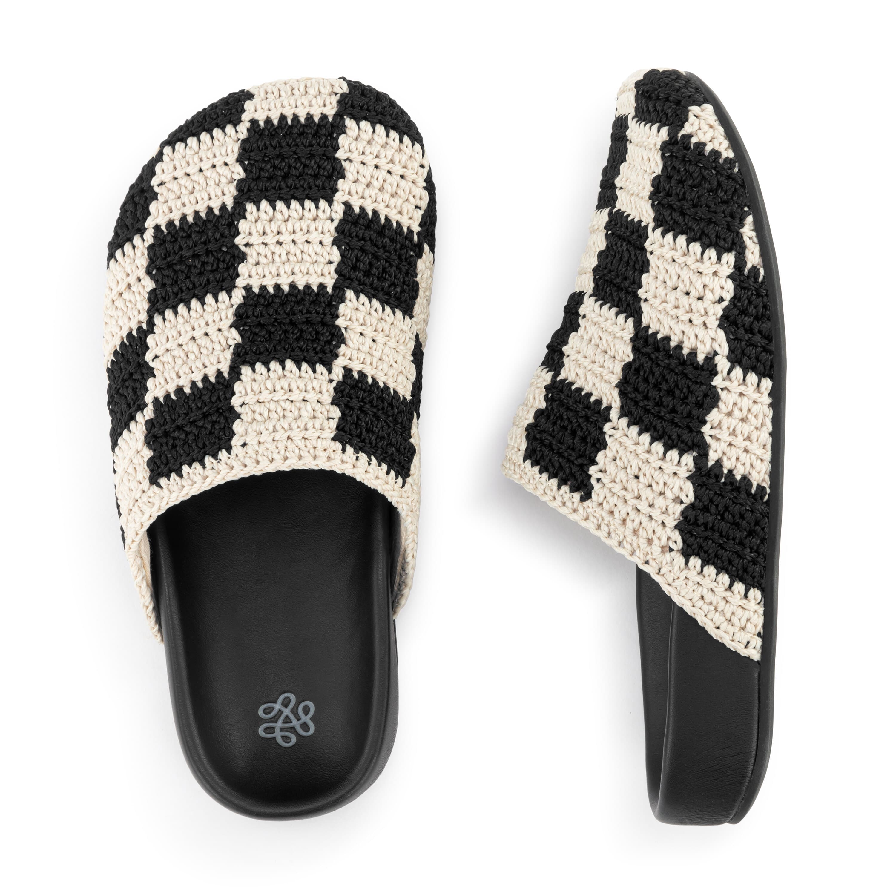 The Sak Bolinas Clog - Kids - Hand Crochet - Black Check