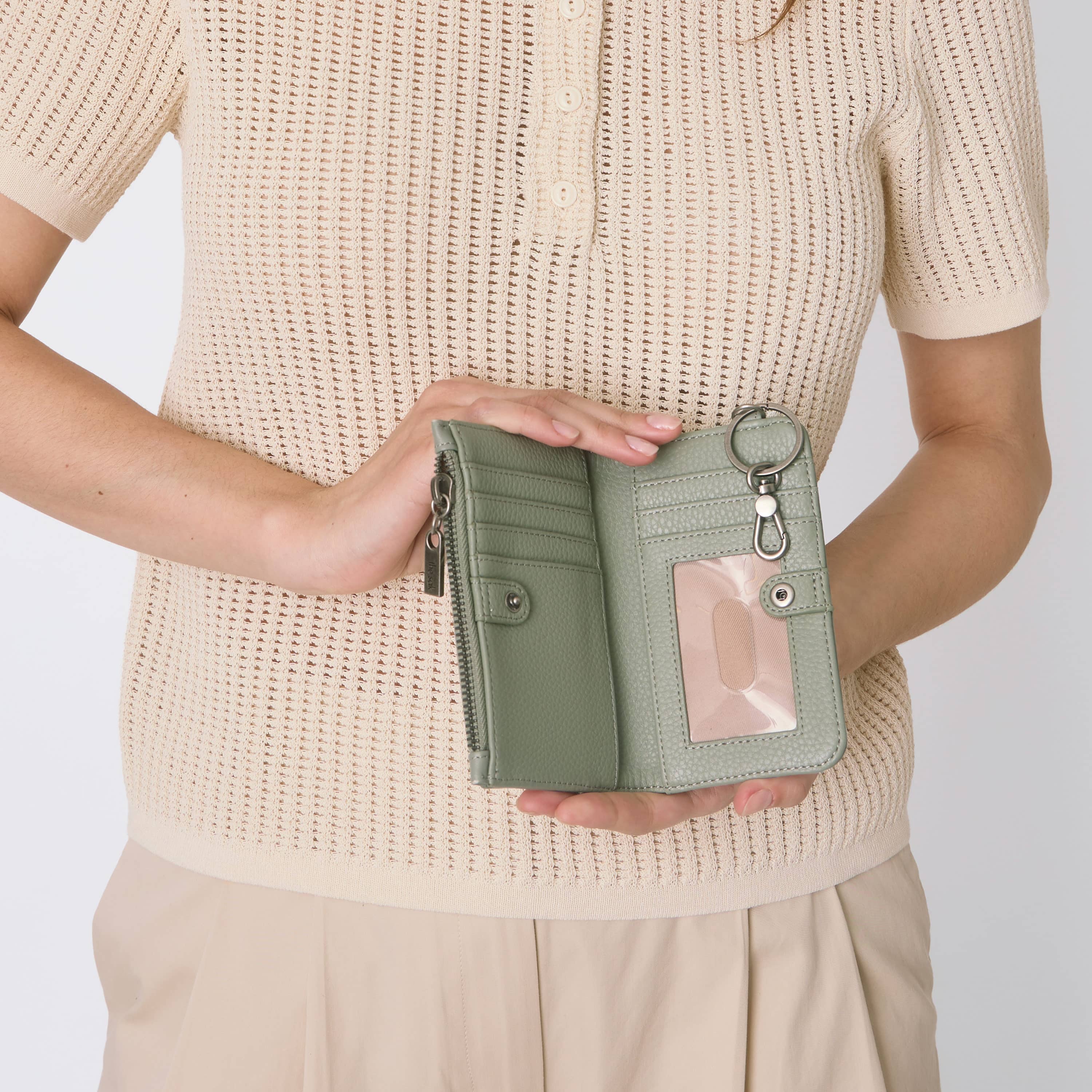 FOXEY レザー　バスケット Encino Essential Wallet in Meadow Leather – The Sak