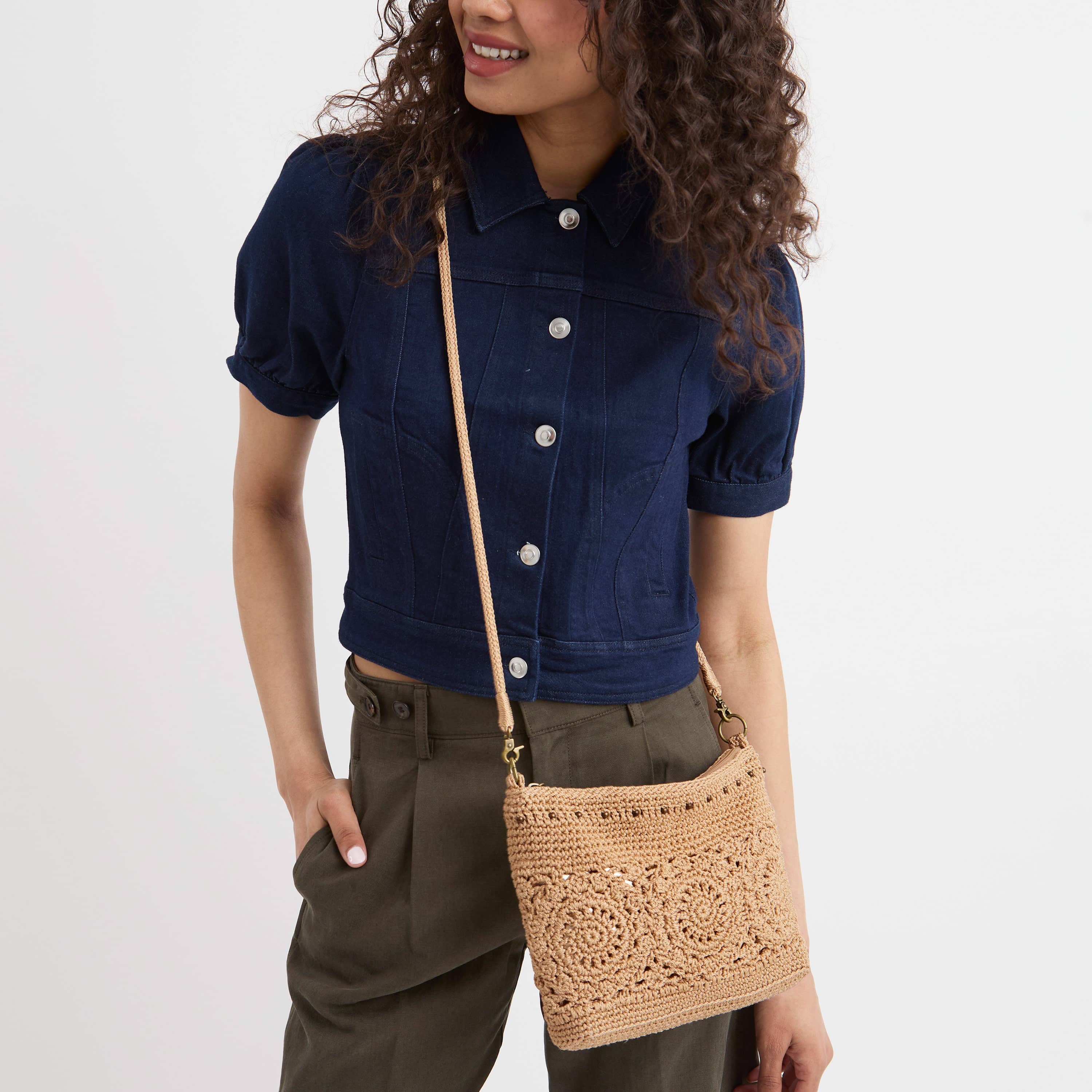 Lumi Crossbody Bag in Bamboo Medallion Crochet – The Sak