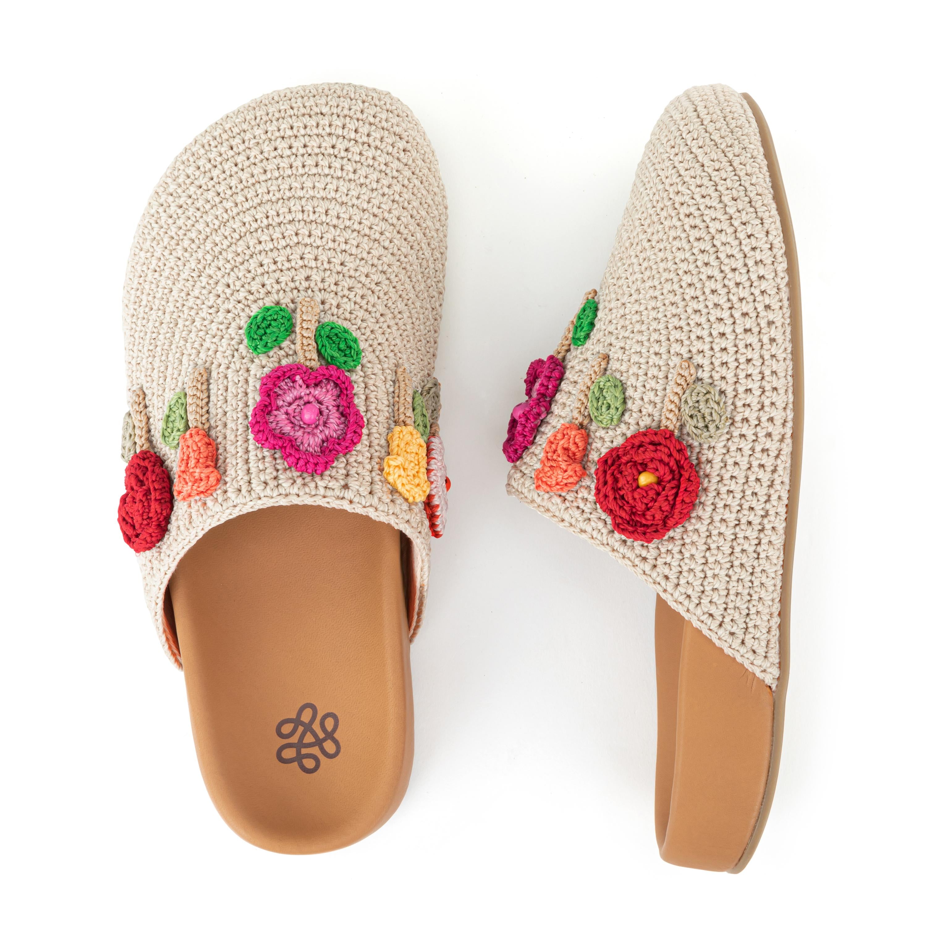 The Sak Bolinas Clog - Hand Crochet - Flower Ecru