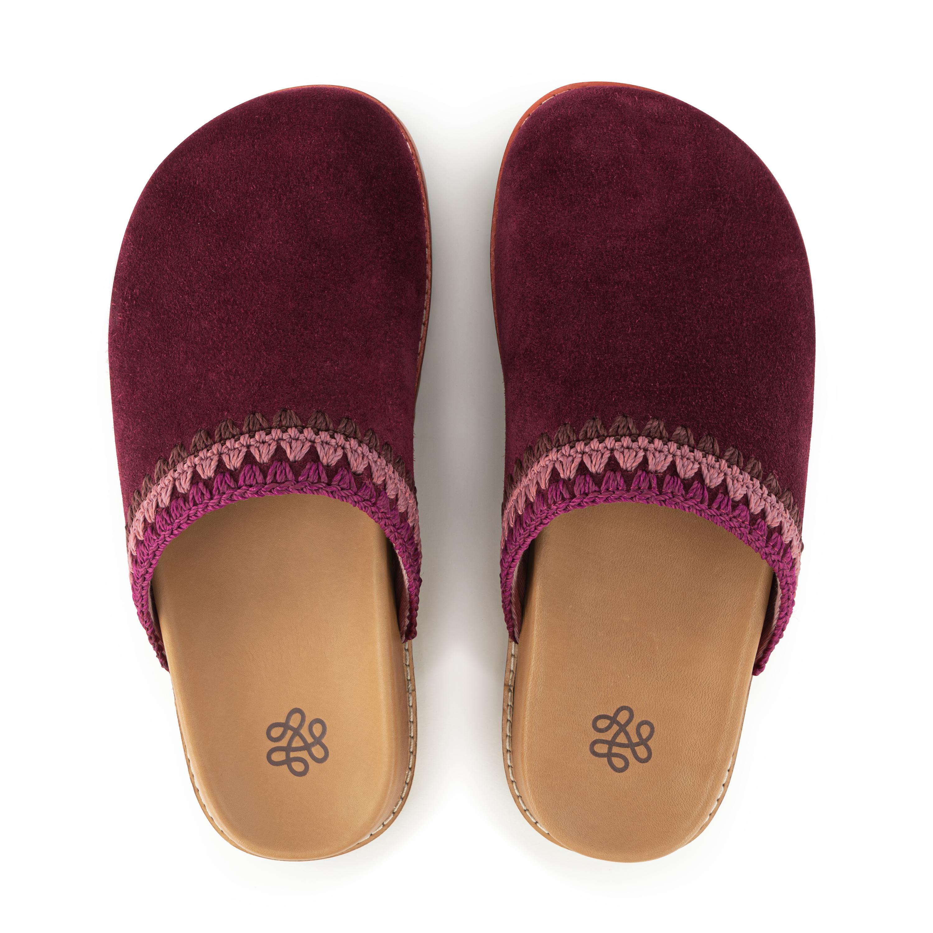 The Sak Bolinas Lug Sole Clog - Leather - Black Cherry Seminyak