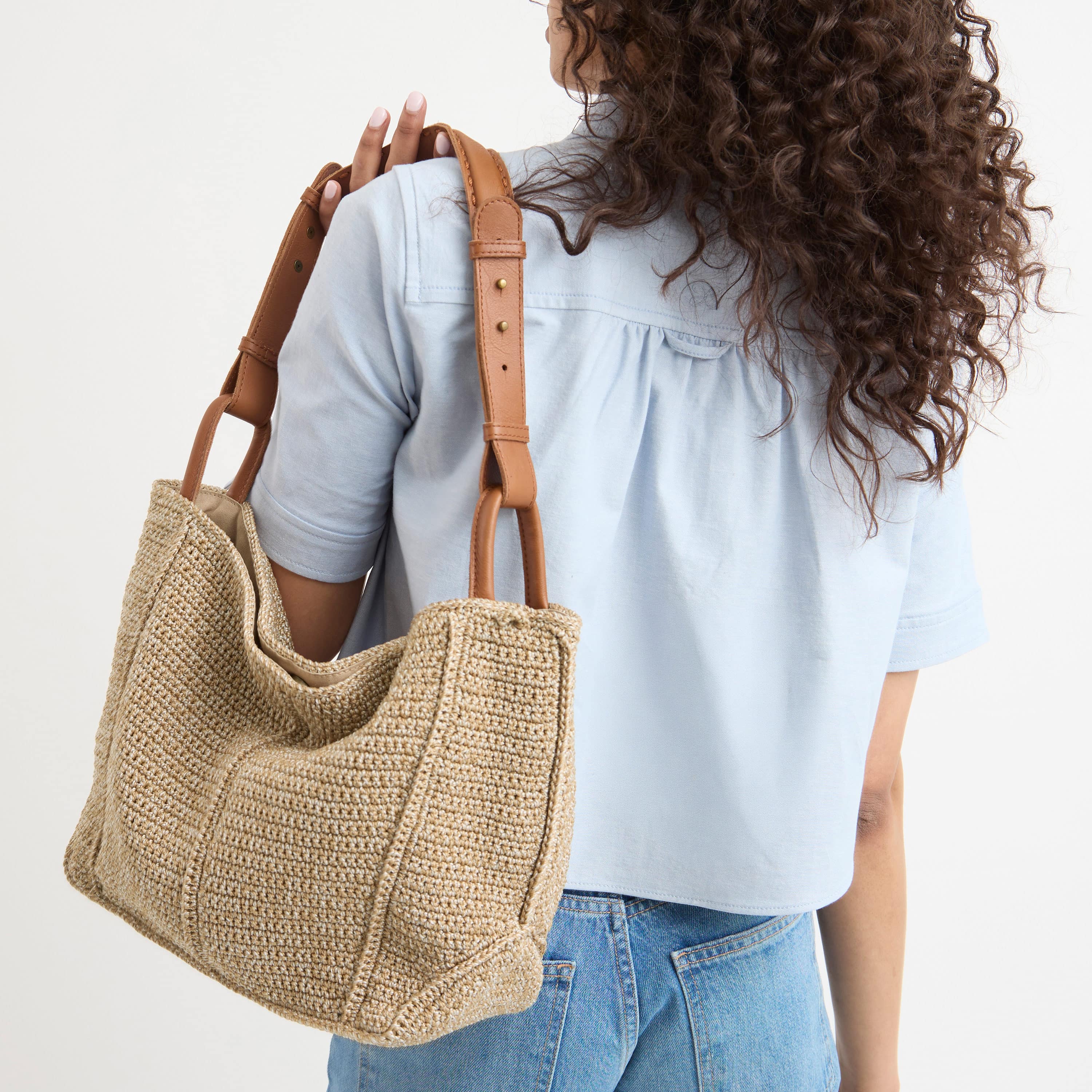 Los Feliz Medium Tote Bag in Bamboo Static Crochet – The Sak