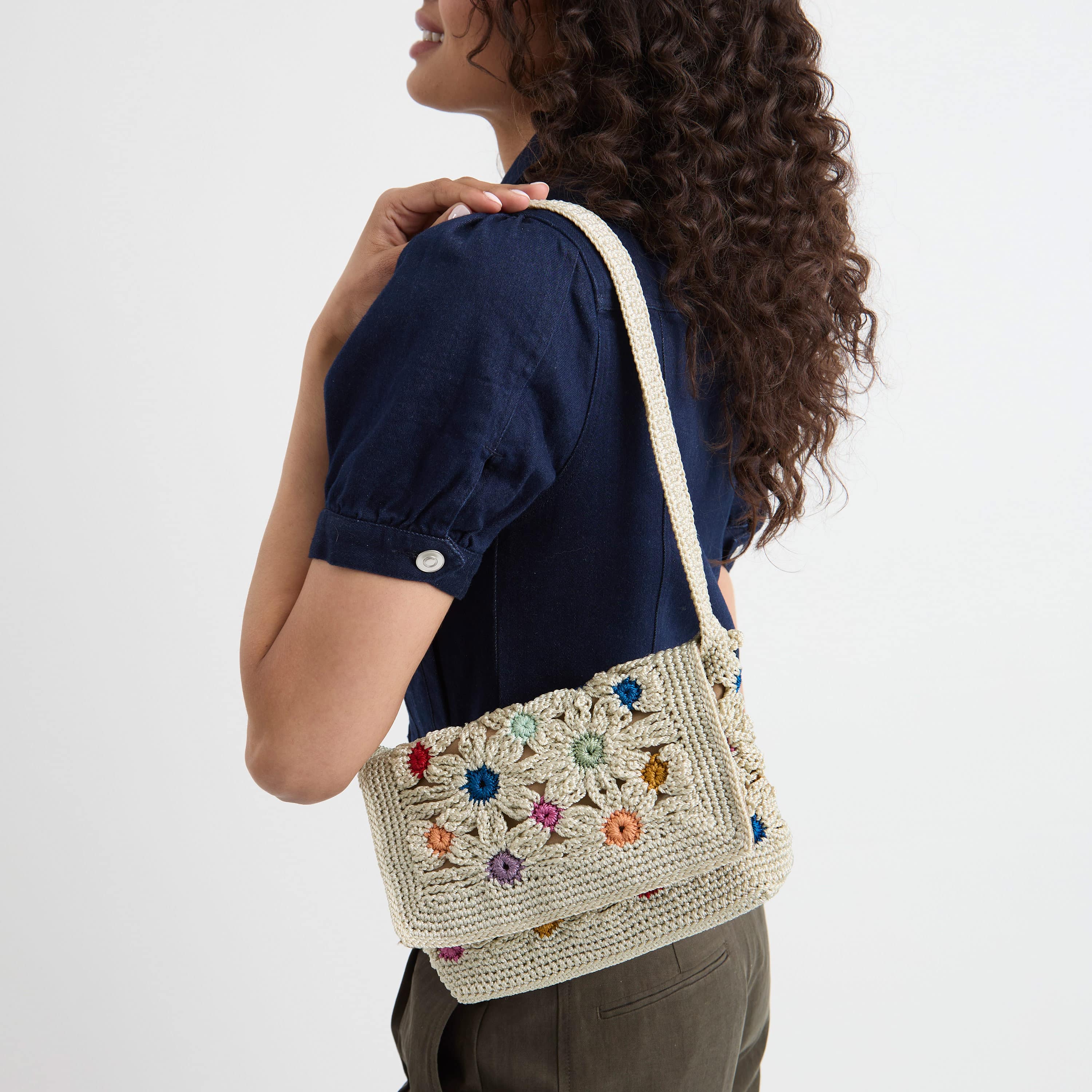 No.33マクラメෆハートෆバッグhangingෆෆ Marlow Flap Shoulder Bag in Natural Multi Flowers Crochet – The Sak