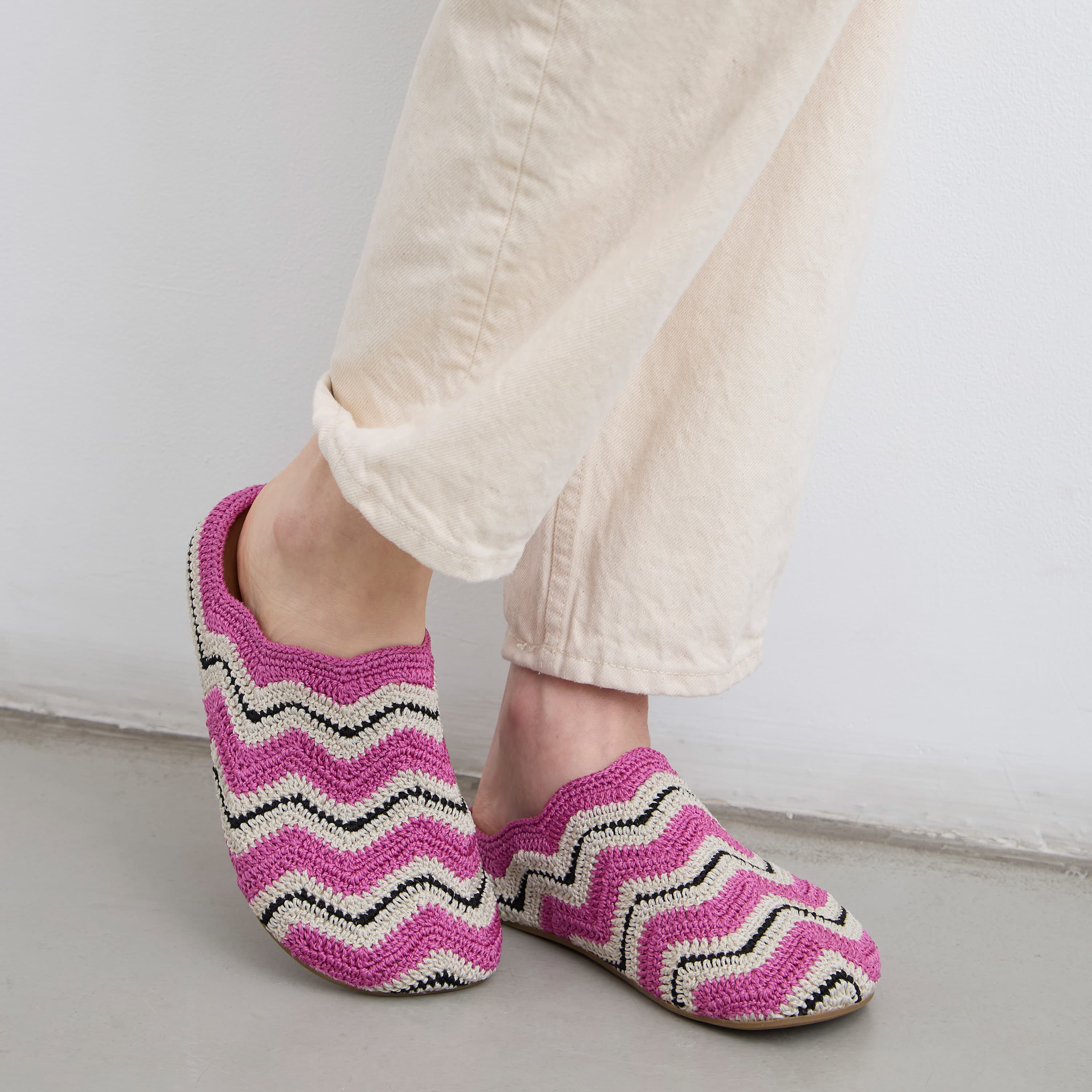 Bolinas Ripple Clog in Fuchsia Crochet – The Sak
