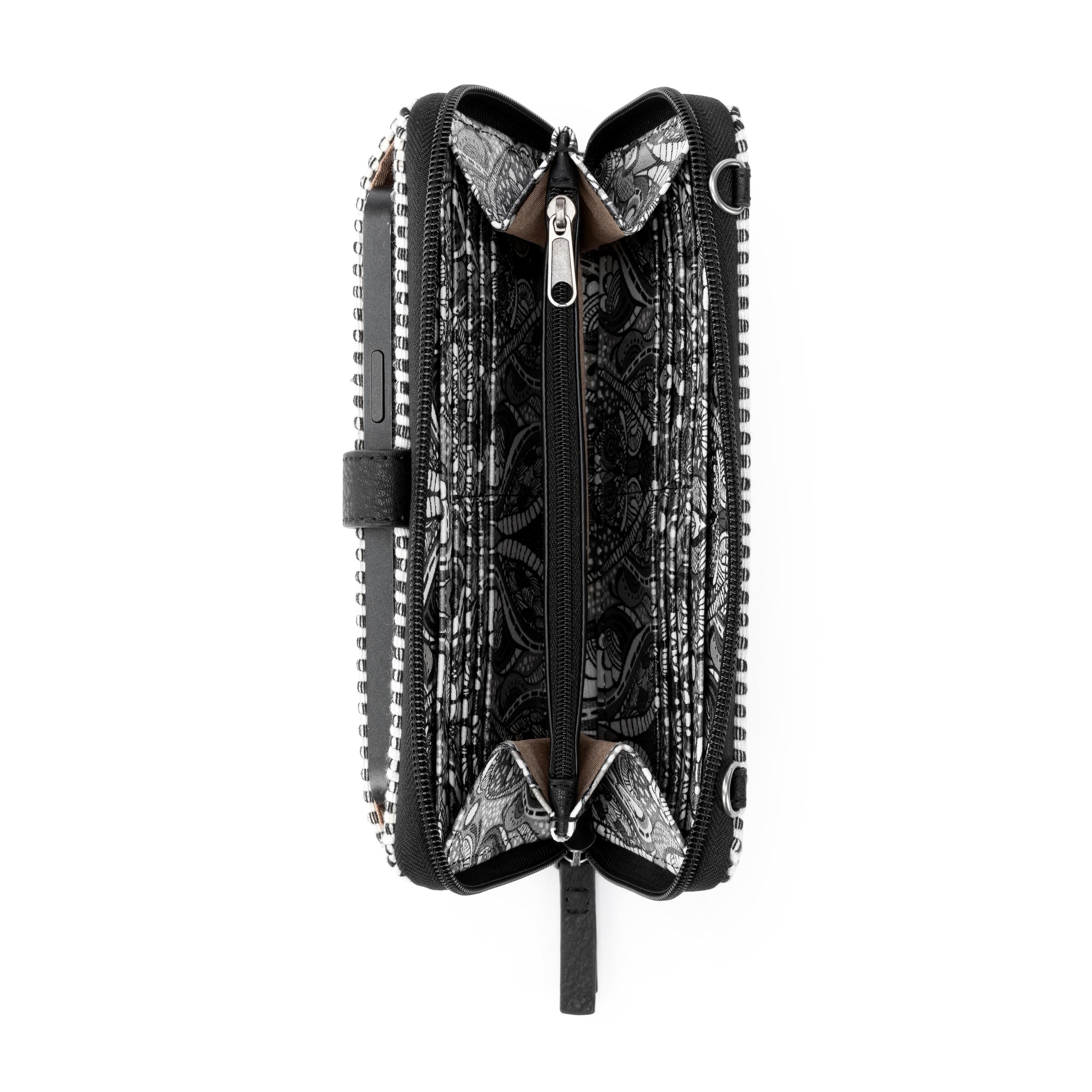 Sakroots Smartphone Wallet - Straw - Black and White Woven
